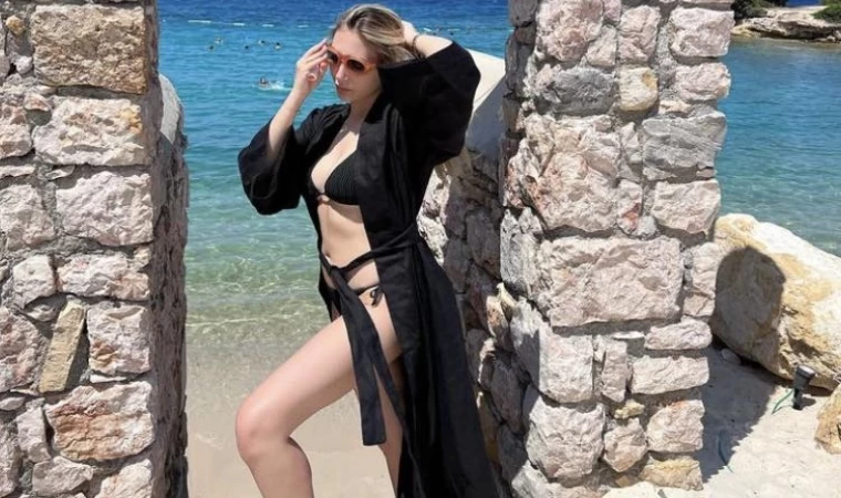 YASMİN ERBİL'E BEĞENİ YAĞMURU