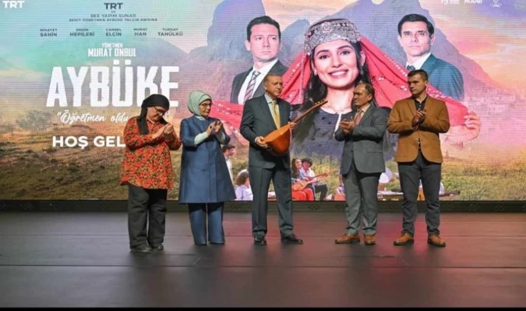 "AYBÜKE, ÖĞRETMEN OLDUM BEN!"FİLMİN GALASI YAPILDI