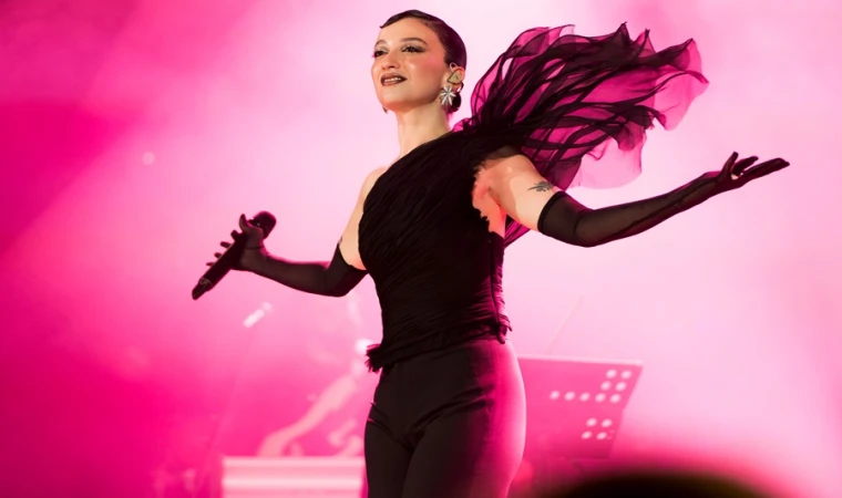 MELİKE ŞAHİN’DEN 2025 YILININ İLK İSTANBUL KONSERİ