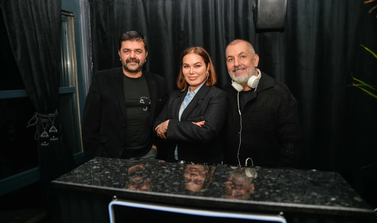 CHİN CHİN’DE ŞARKILAR NAZAN ŞORAY İÇİN ÇALDI