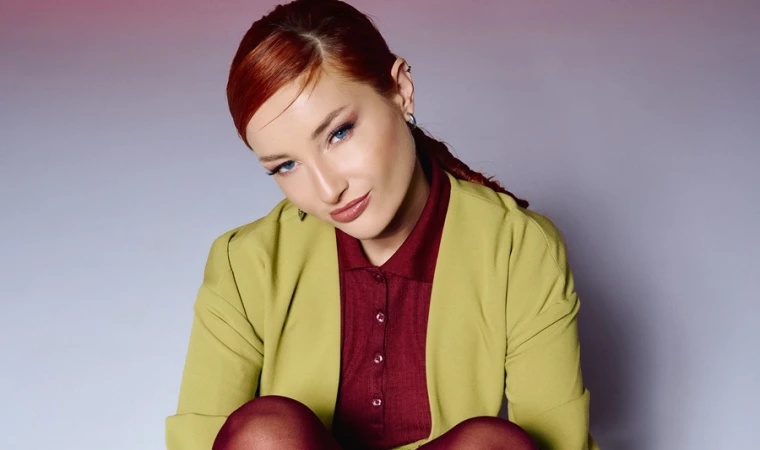 GÜLİZ AYLA'DAN SÜRPRİZ COVER