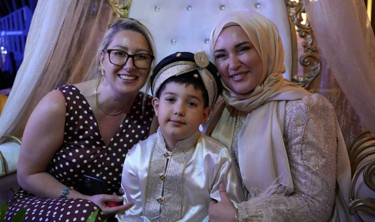 BÖYLE OLUR YALVAÇ AİLESİNİN SÜNNET DÜĞÜNÜ