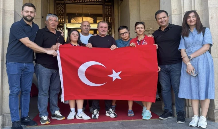 DOWN TENİS MİLLİ TAKIMI’NDAN AVRUPA’DA ÇİFTE ZAFER