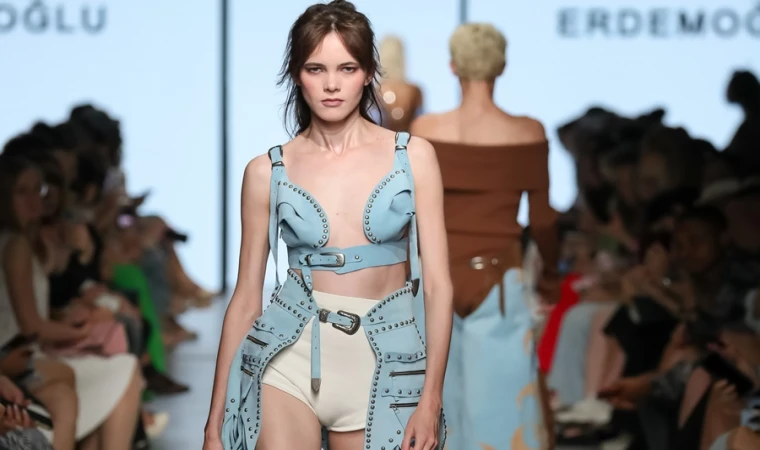 MOSKOVA FASHİON WEEK’TE EMRE ERDEMOĞLU İMZASI