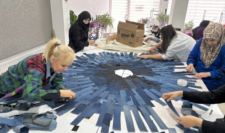 ÇEVRECİ AKTİVİST SANATÇI ZELİHA SUNAL’IN YOLCUĞU