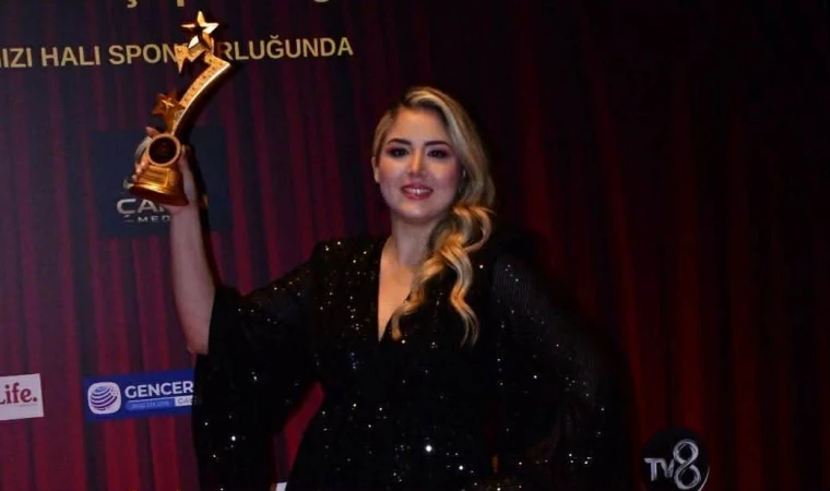 AYŞEGÜL SAĞ’A ULUSLARARASI PRESTİJ ÖDÜLÜ