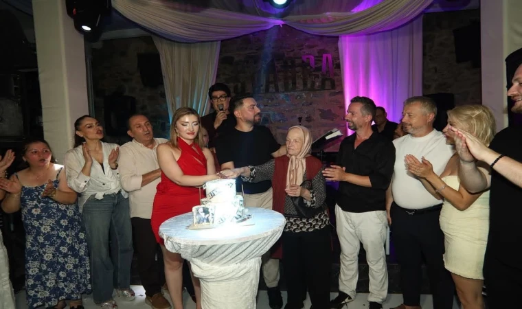 DOSTLARI YALNIZ BIRAKMADI