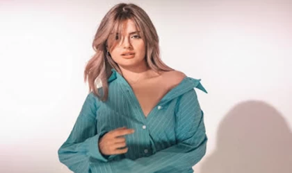 BEGÜM POLAT'DAN TEKBİRE ELEŞTİRİYE İSYAN