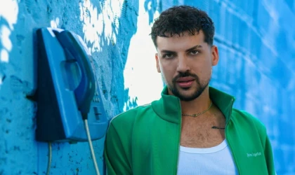 YENİ İMAJA YENİ ŞARKI