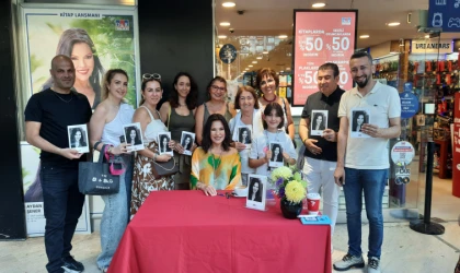 İLK İMZA GÜNÜNE YOĞUN İLGİ