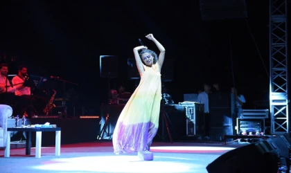 YILDIZ TİLBE’DEN HAYRANLARINA YENİ ŞARKI SÜRPRİZİ