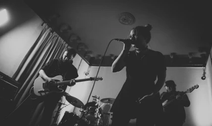 GOSS'UN İLK ALBÜMÜ VE AVRUPA YOLCULUĞU