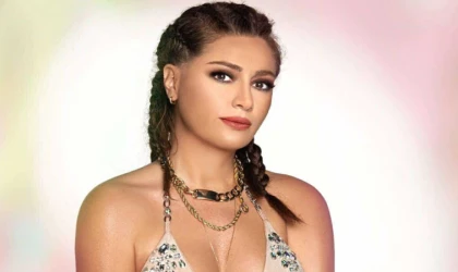 ZEYNEP YILMAZ’DAN YILLAR SONRA SAHNELERE BÜYÜK DÖNÜŞ