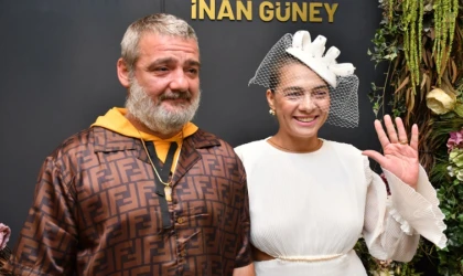 SİNEMA DÜNYASINDA YILIN AŞKI TAÇLANDI