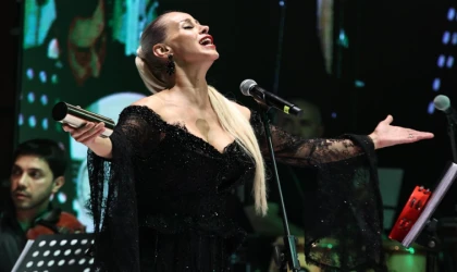 NİRAN ÜNSAL SESSİZLİĞİ BOZDU