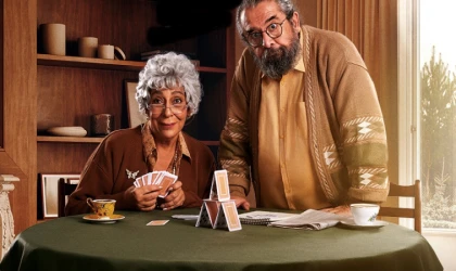 MERAKLA BEKLENEN OYUNUN AFİŞİ SOSYAL MEDYADA YAYINLANDI