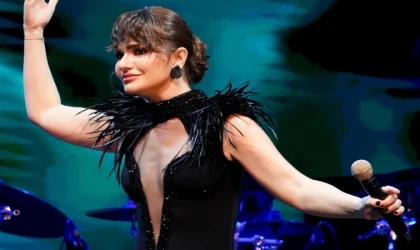 DERYA BEDAVACI BAYRAMDA ANTALYA'DA FİRTİNA GİBİYDİ