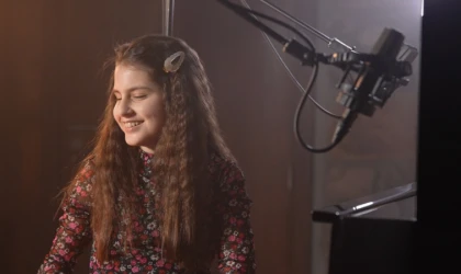 İPEK NİSA GÖKER’DEN YENİ EP